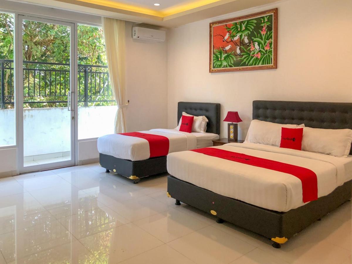 Reddoorz Plus Near Dreamland Beach Джимбаран Экстерьер фото